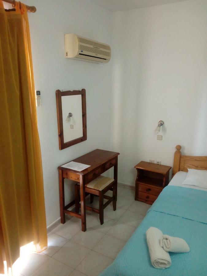 Debbi Appartments And Hotel Ялисос Екстериор снимка