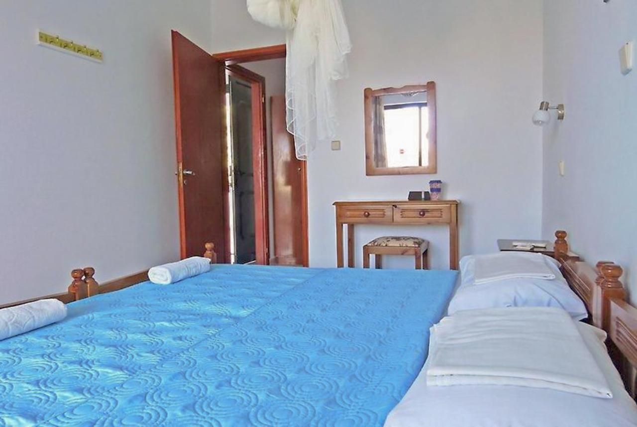 Debbi Appartments And Hotel Ялисос Екстериор снимка