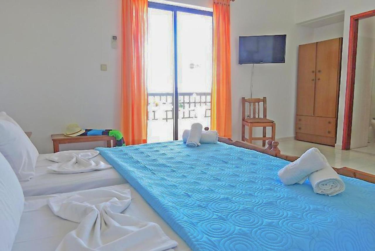 Debbi Appartments And Hotel Ялисос Екстериор снимка